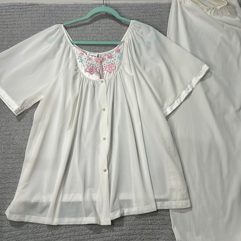 Kelly Reed Pajama Set 1970s Vintage 28 White Coquette Floral Embroidered Plus